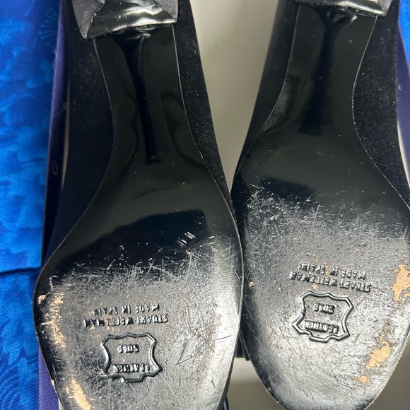 Stuart Weitzman, black satin sandals 7 - Picture 5 of 5